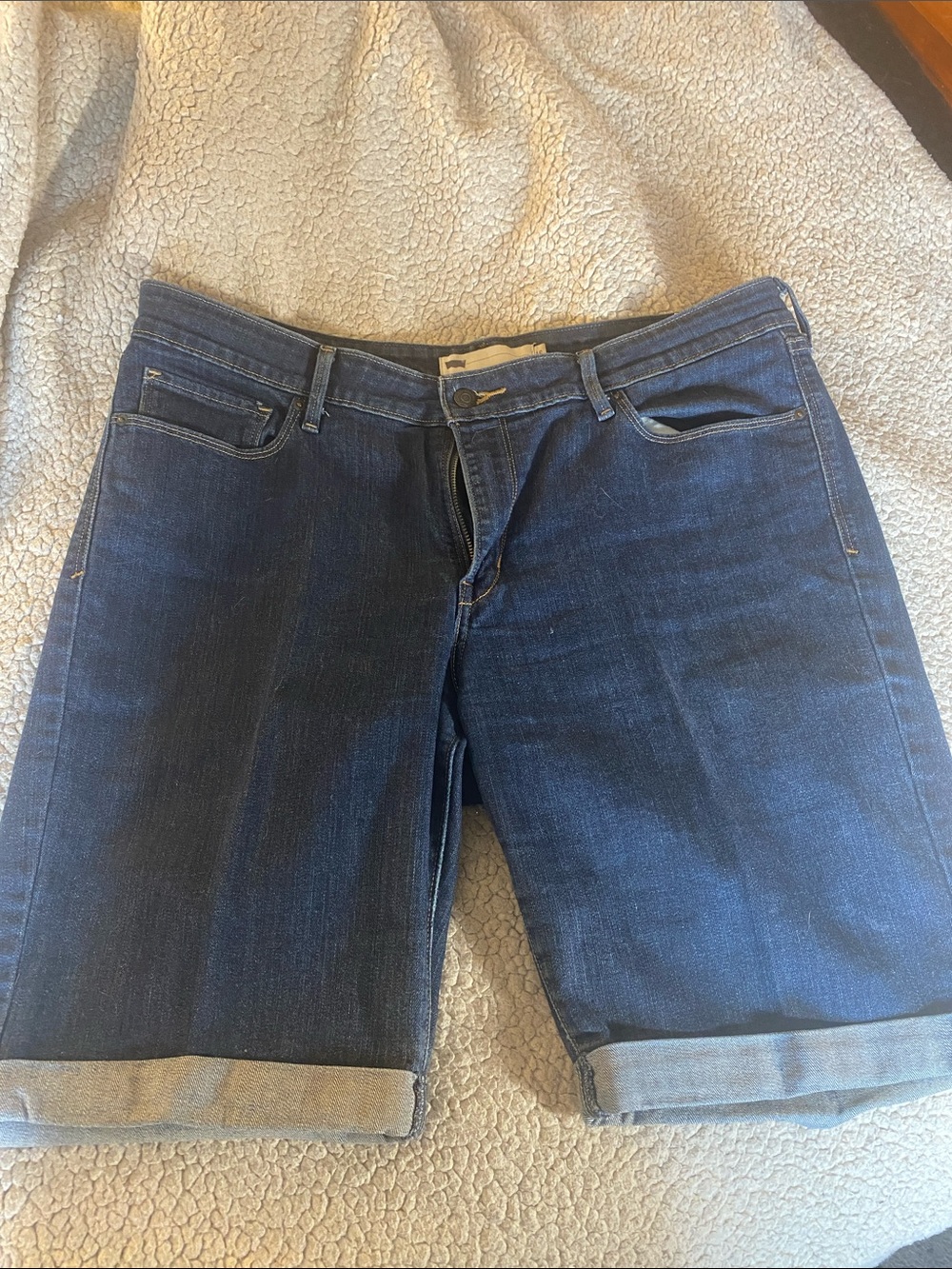 Levi's Dark Blue Boyfriend Denim Shorts.36” Waist